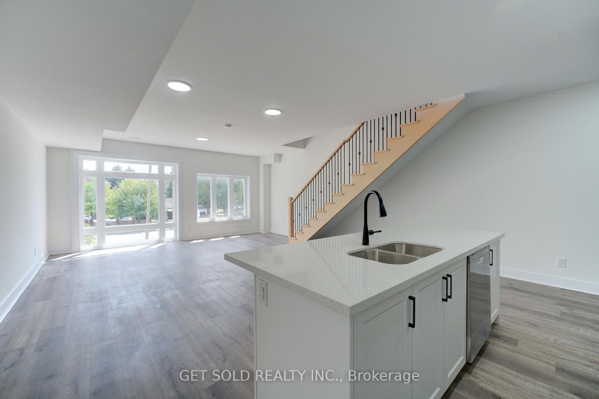 6701 Thorold Stone Road Unit 12