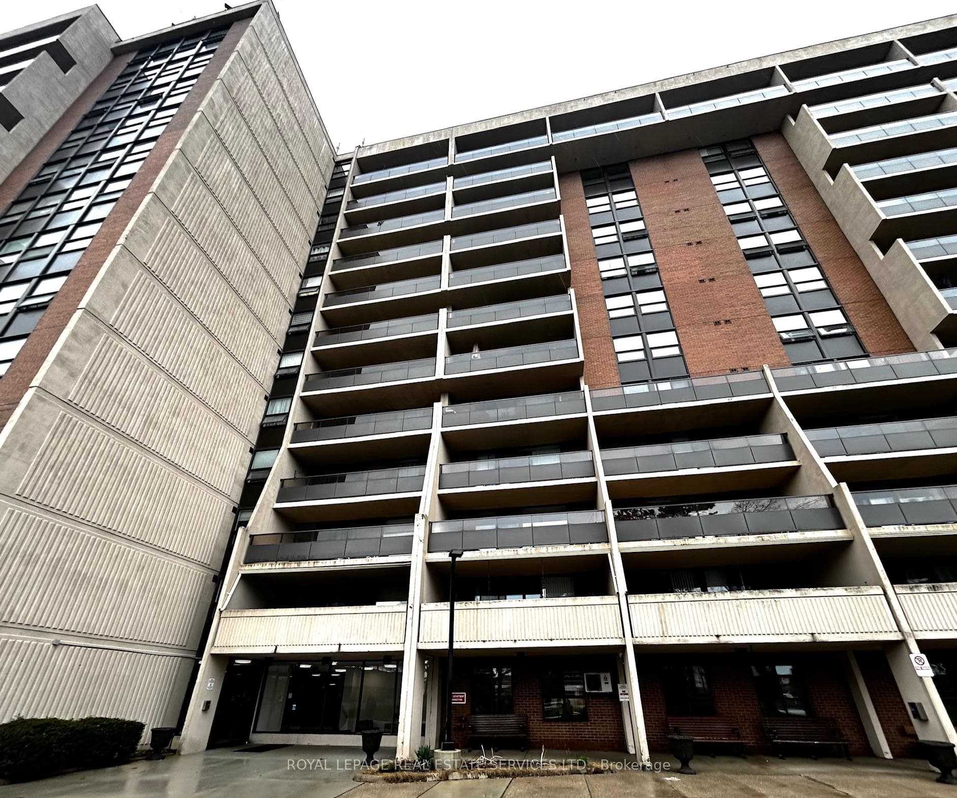 2929 Aquitaine Avenue Unit 905