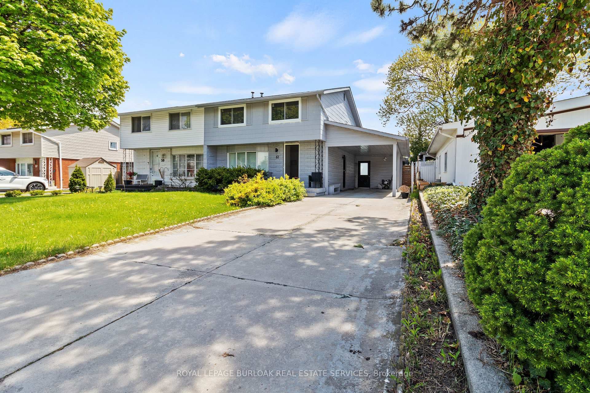 61 Goldfinch Road Unit LOWER