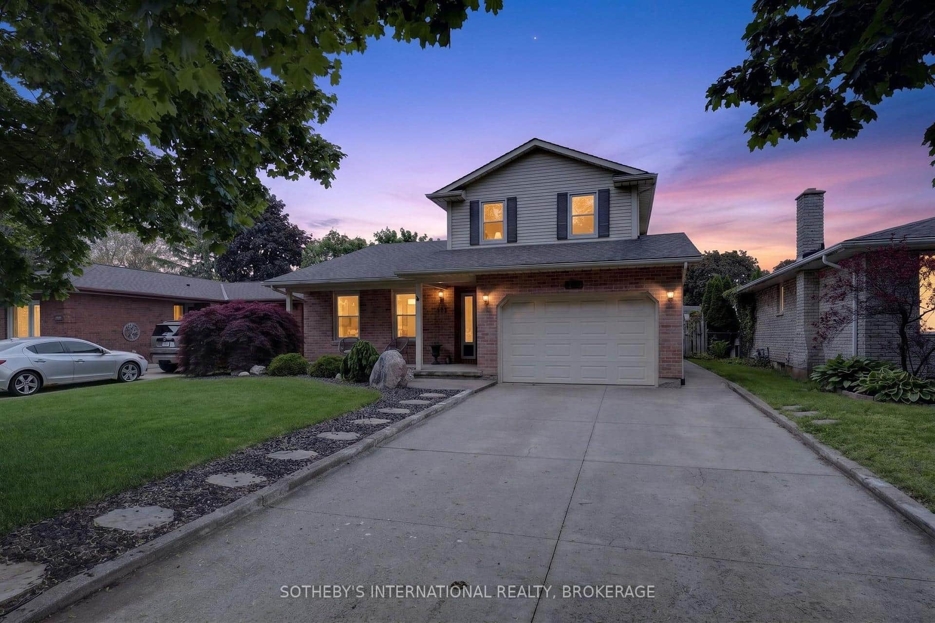 Inviting curb appeal.