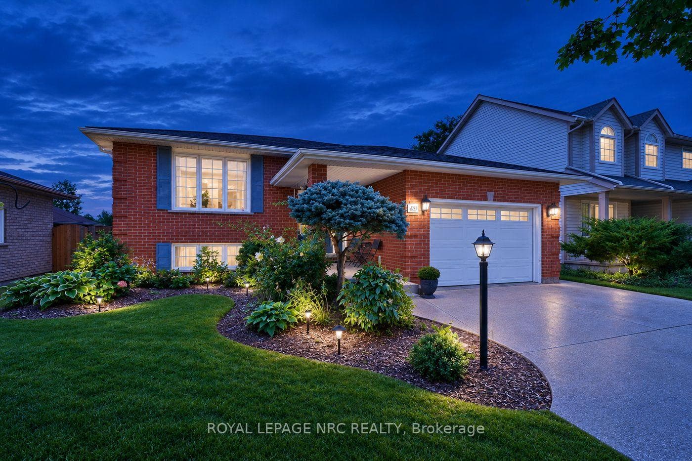 39 West Farmington Drive