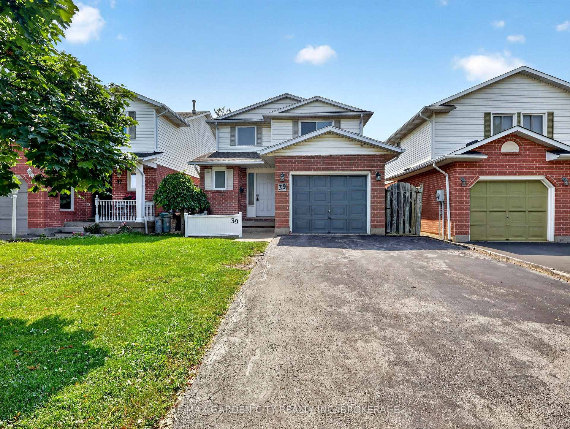 39 Buchanan Crescent