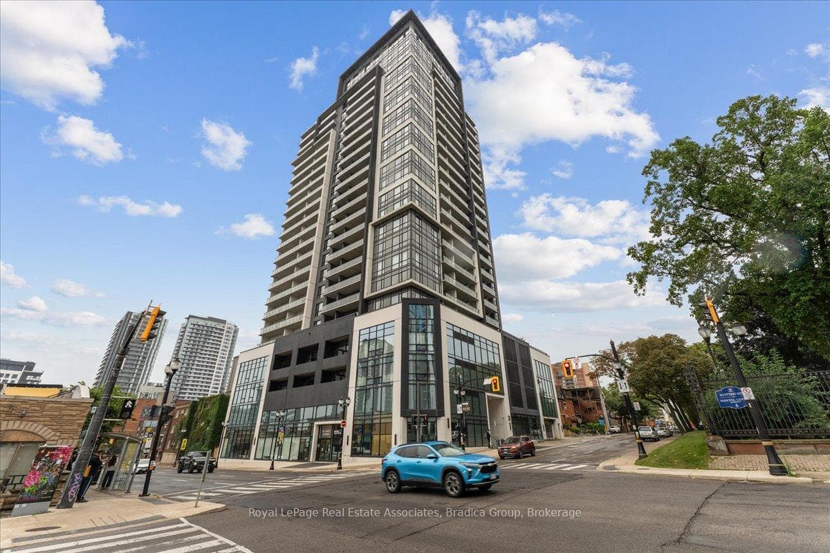 15 Queen Street Unit 1111