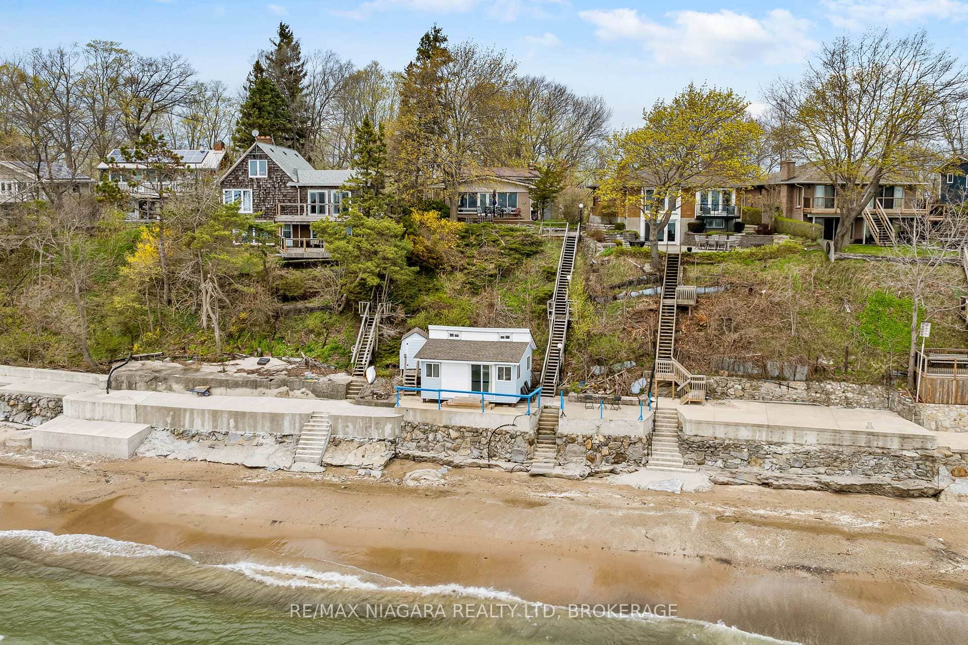 10419 Lakeshore Road