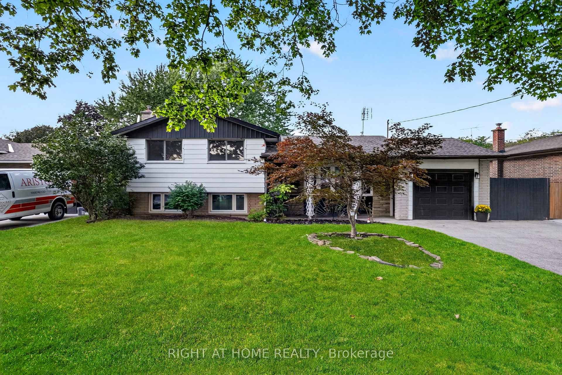19 Brentwood Drive