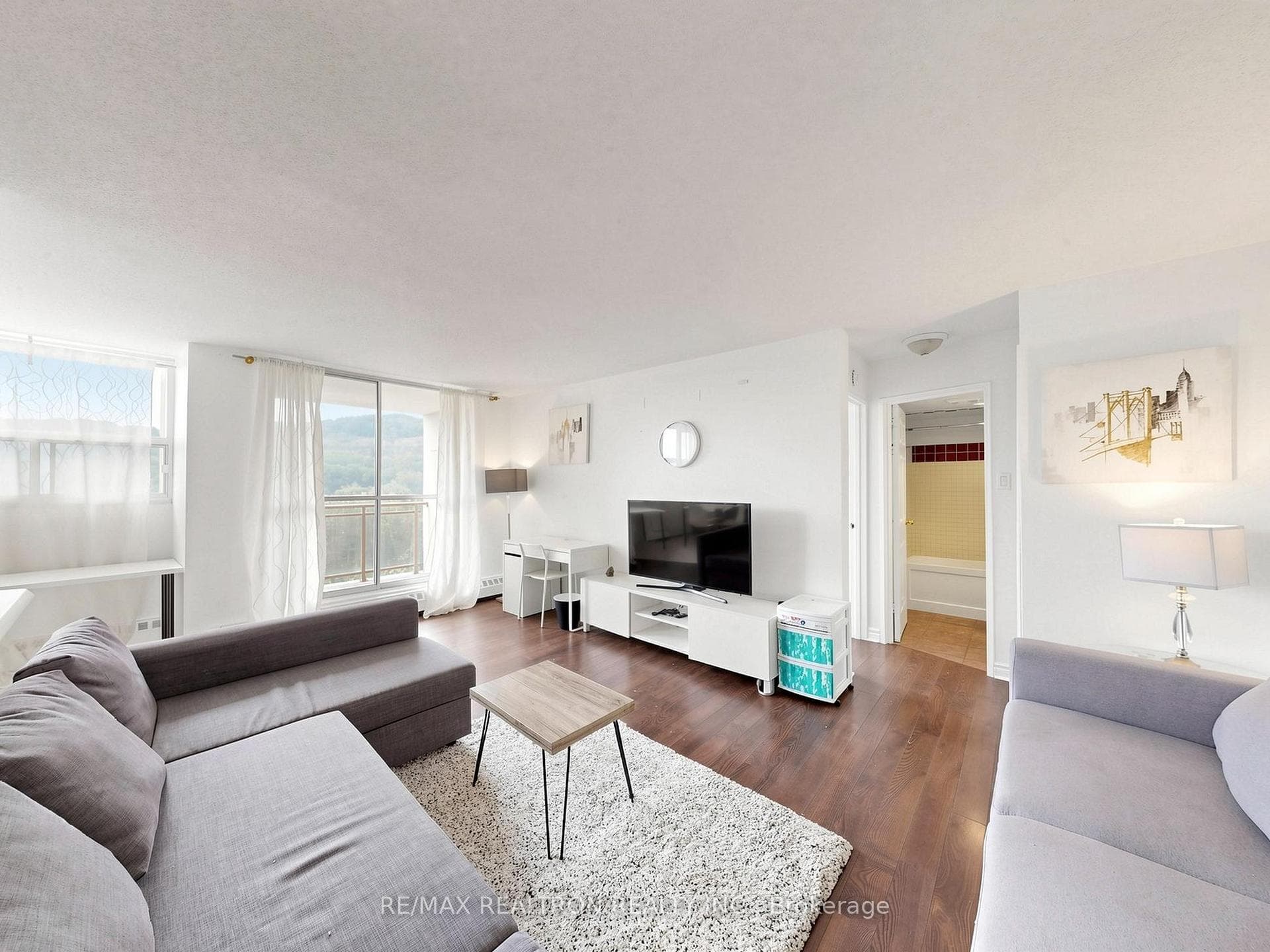 1950 Main Street Unit 904