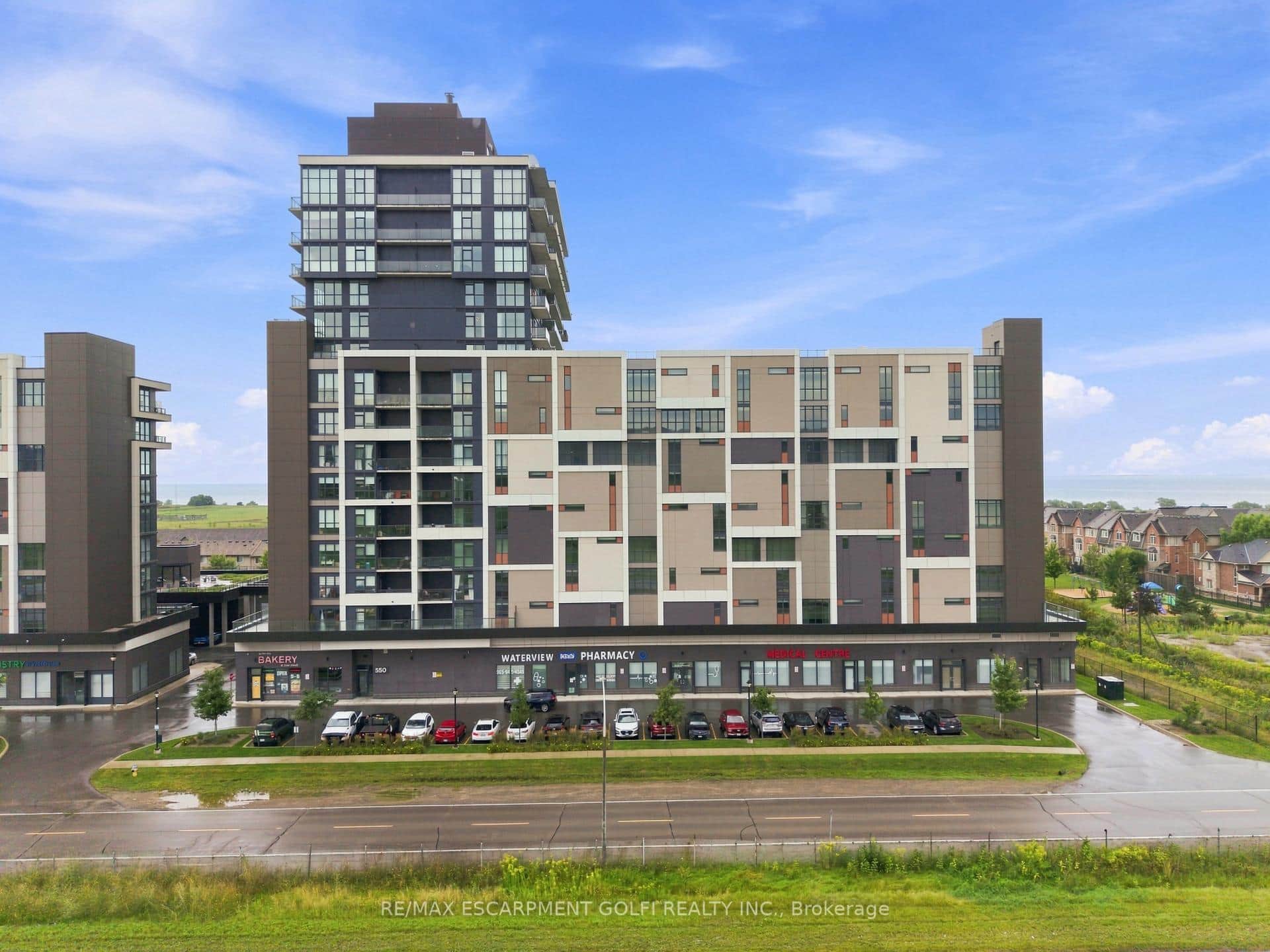 550 North Service Road Unit 607