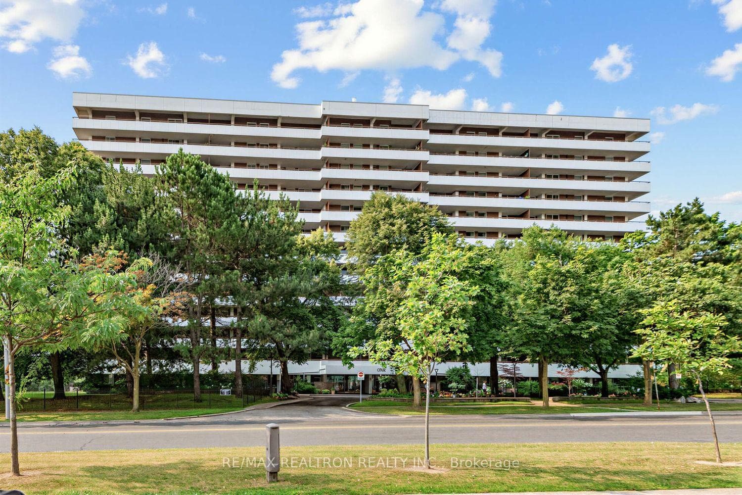 1 Royal Orchard Boulevard Unit 211