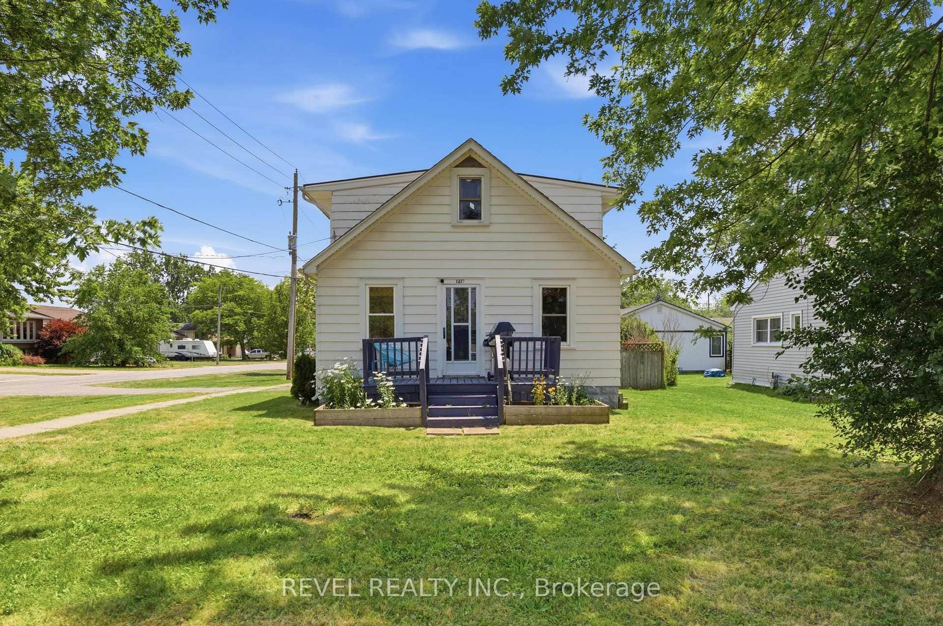 1217 ORCHARD Avenue