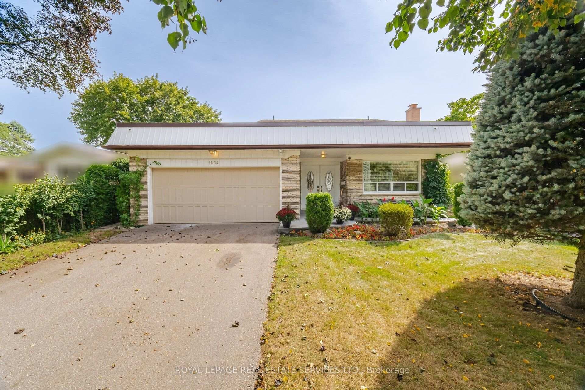 1434 Thorndyke Crescent