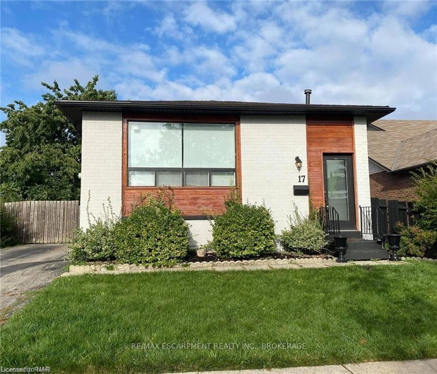 17 MELLENBY Street Unit LOWER
