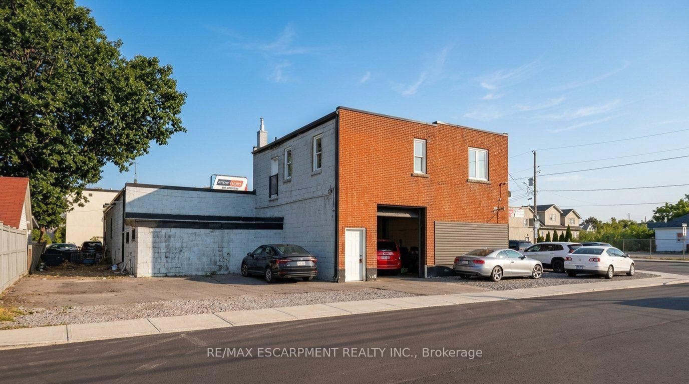 302 Queenston Road
