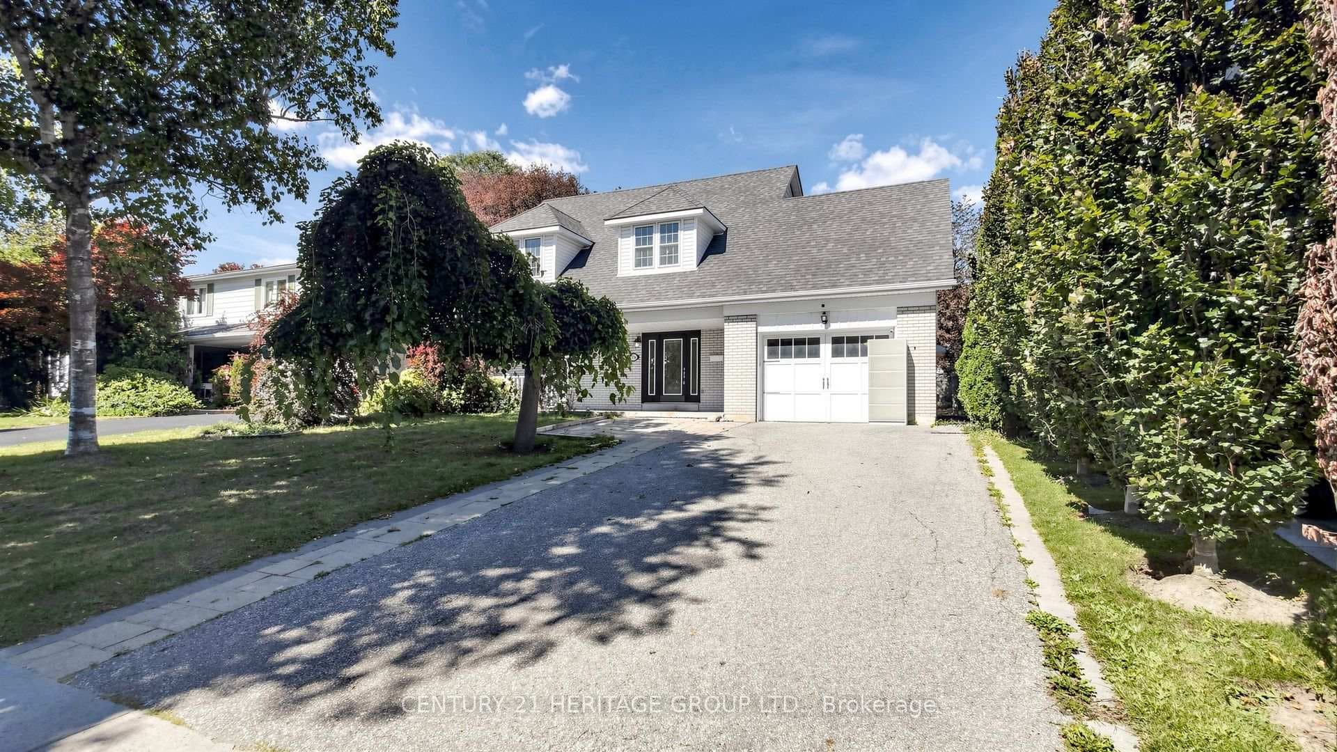 70 Royal Orchard Boulevard