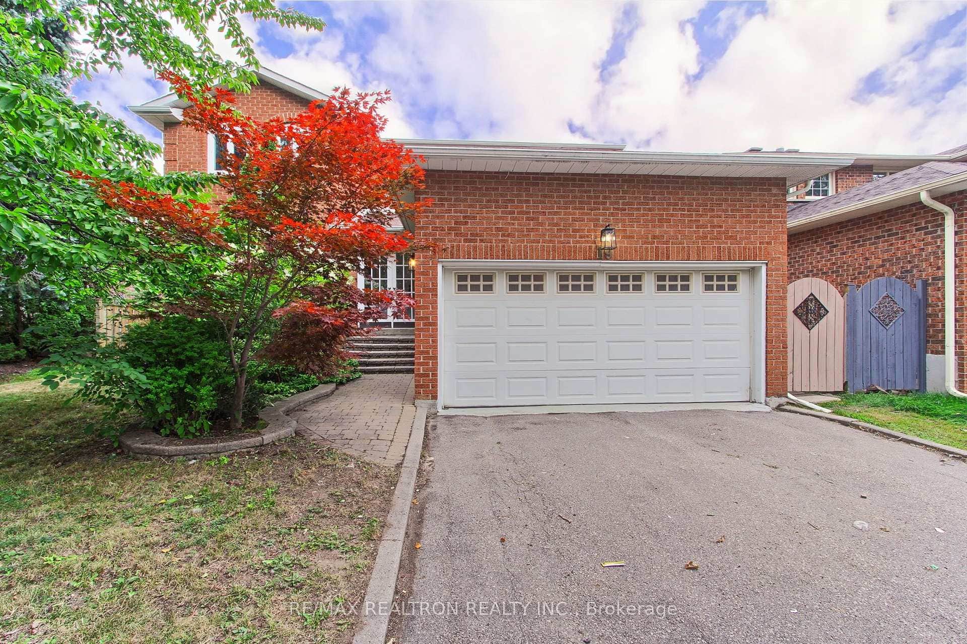 19 Crystal Drive