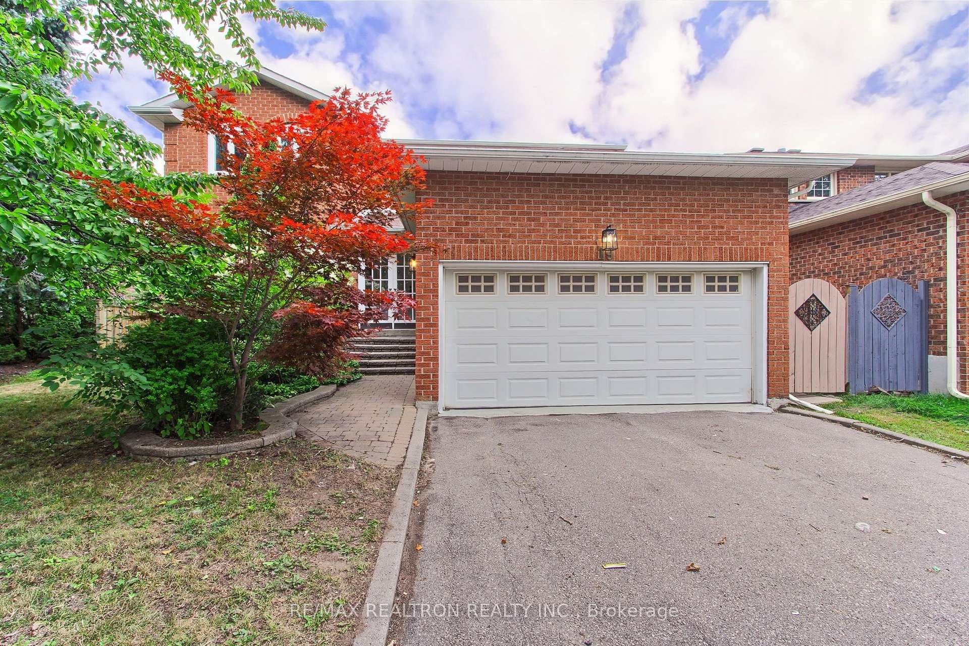 19 Crystal Drive