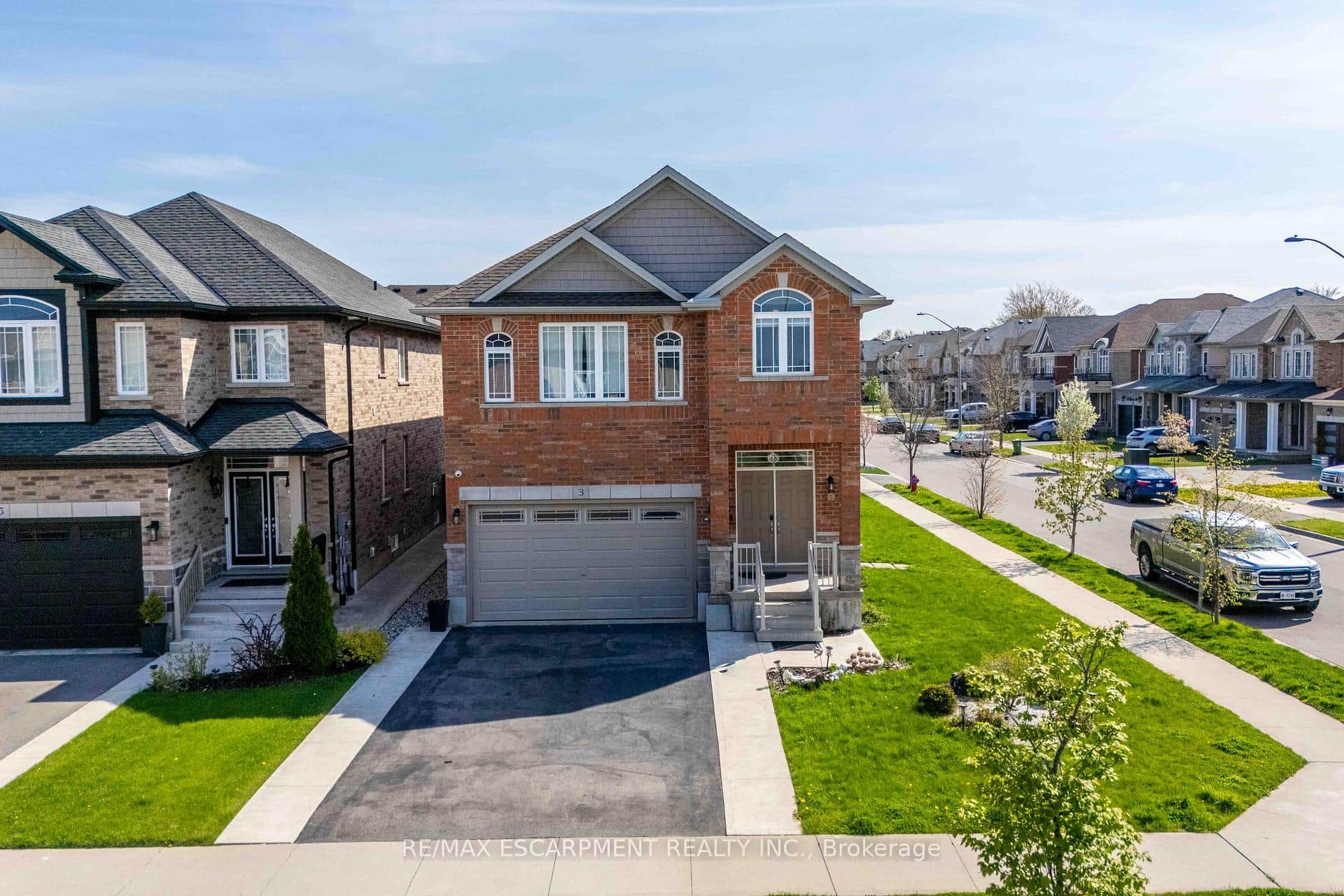 3 NARBONNE Crescent