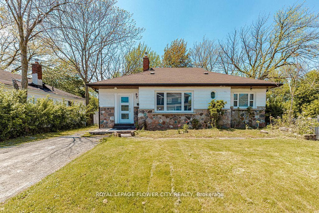37 Warwick Road