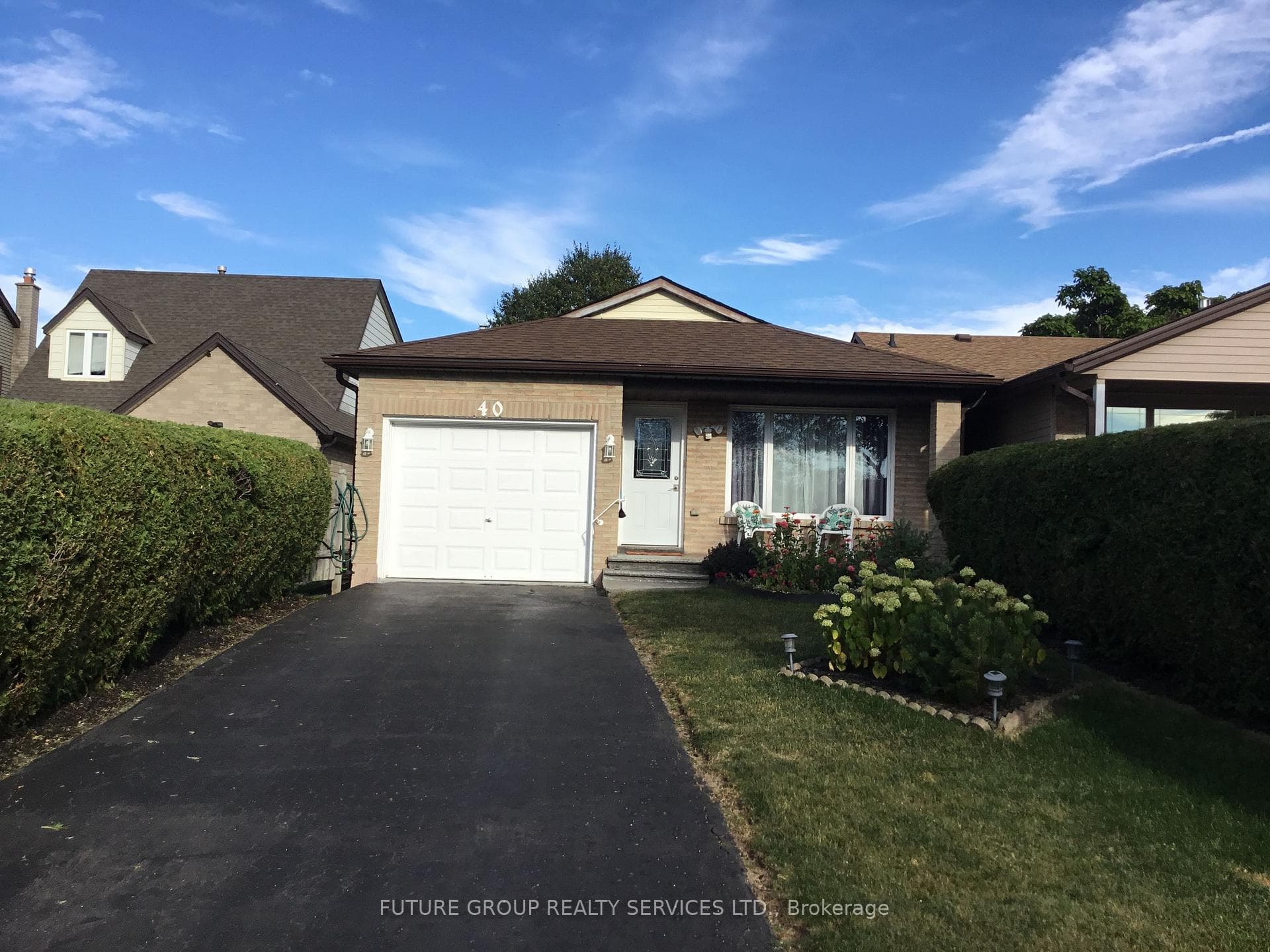 40 Lyton Crescent