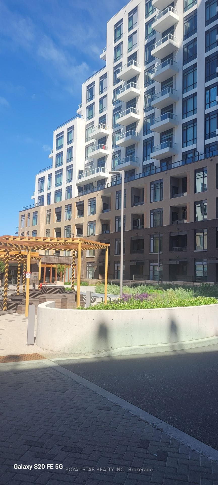 8 Beverley Glen Boulevard Unit 901