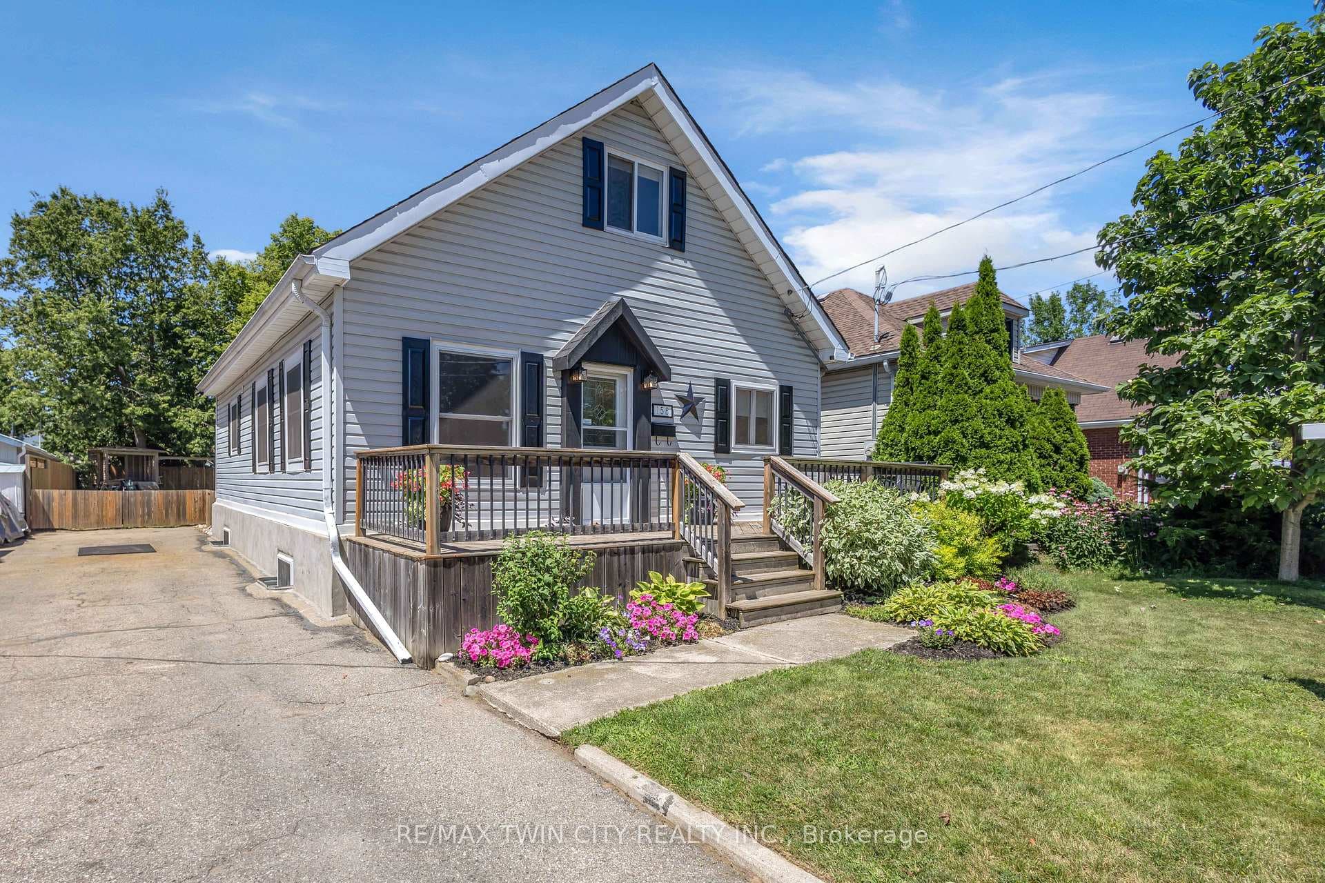 158 Grand Street