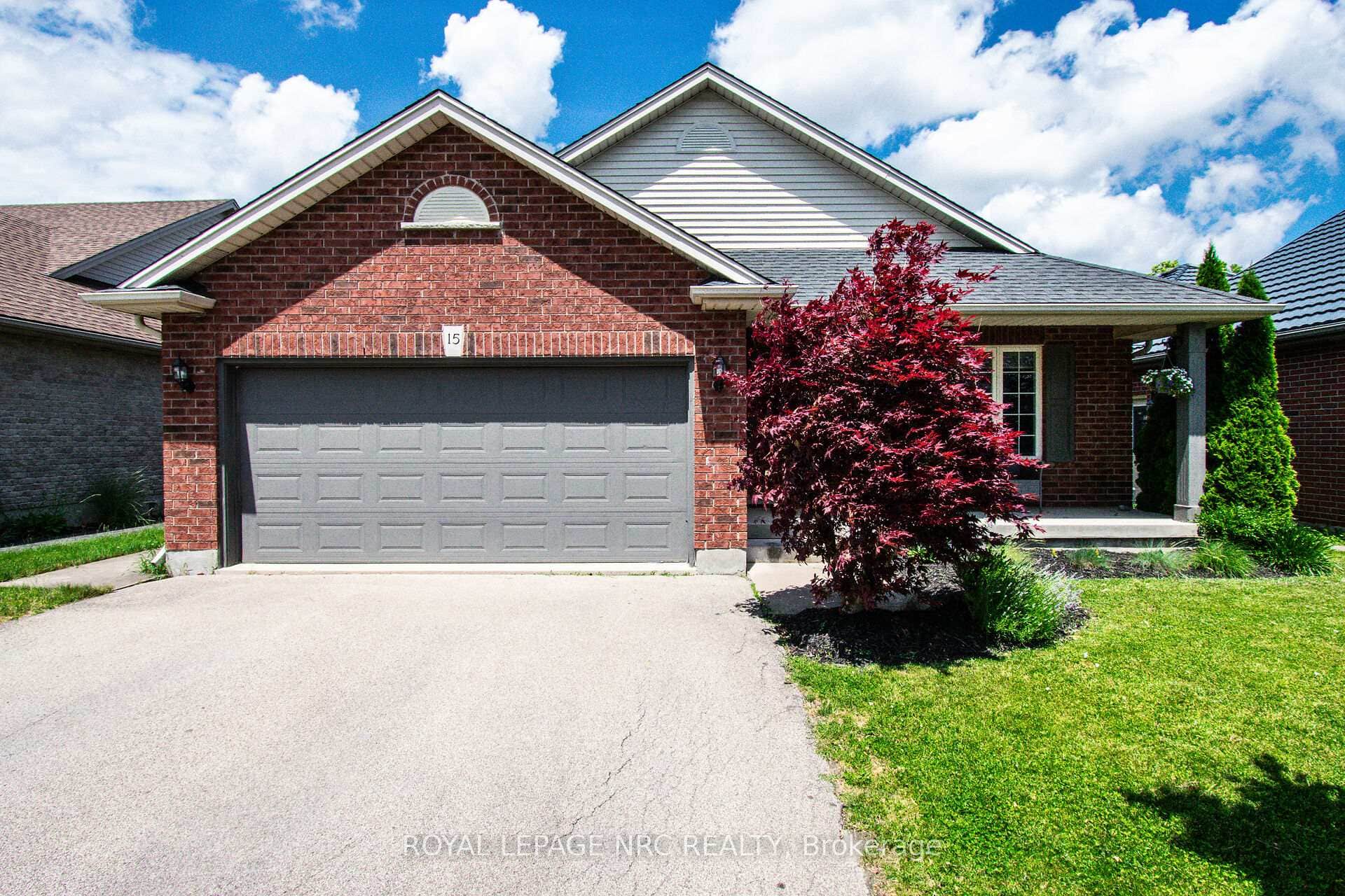 Double garage and driveway. Roof 2017