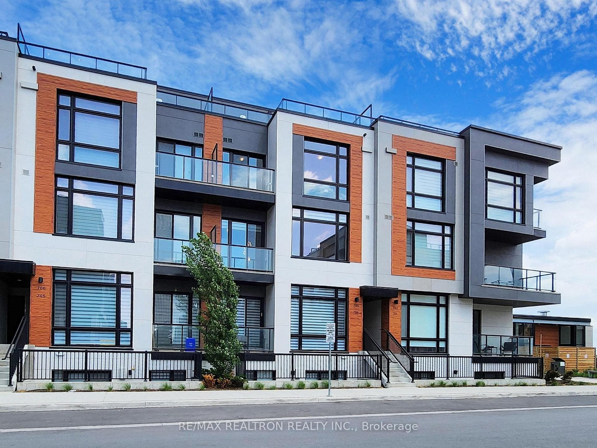 5 Steckley House Lane Unit 703