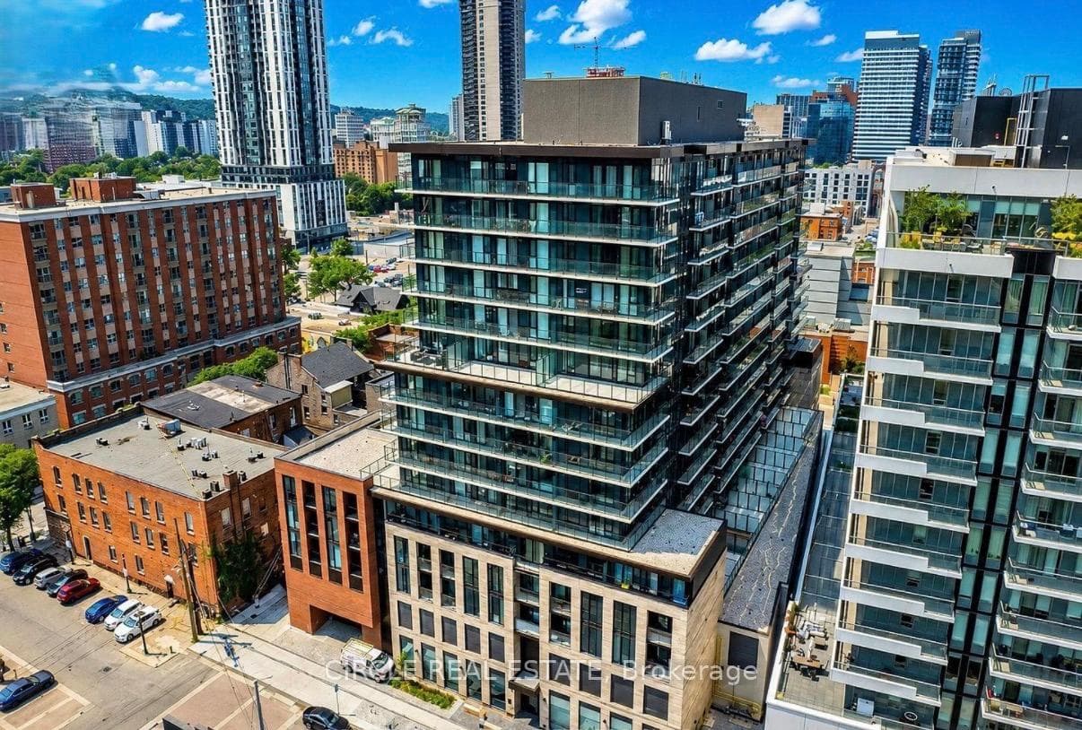 1 Jarvis Street Unit 827