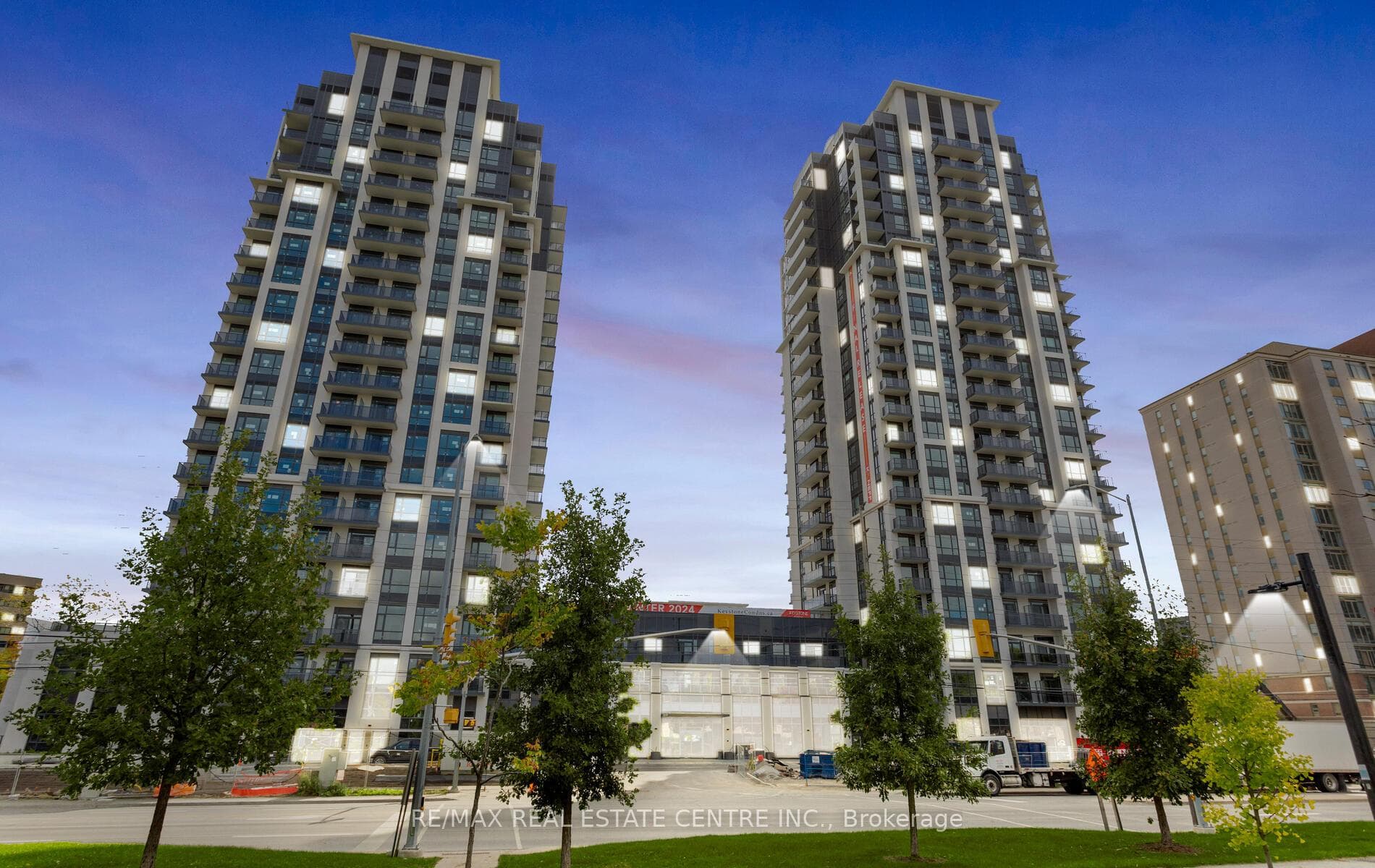 202 Burnhamthorpe Road Unit 301