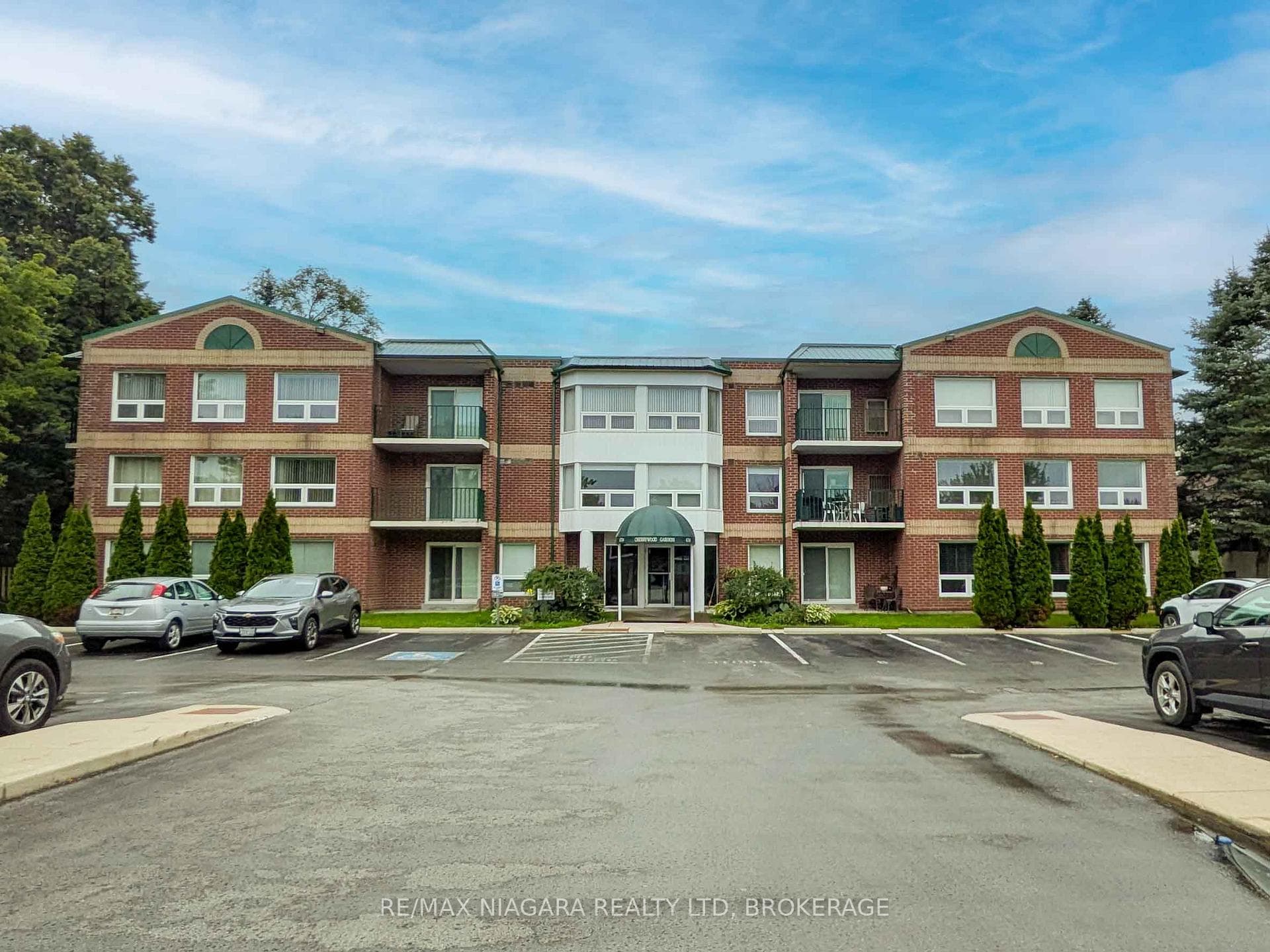 6704 Thorold Stone Road Unit 203