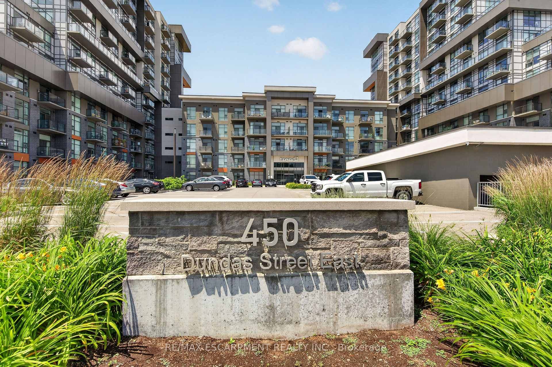 460 Dundas Street Unit 522