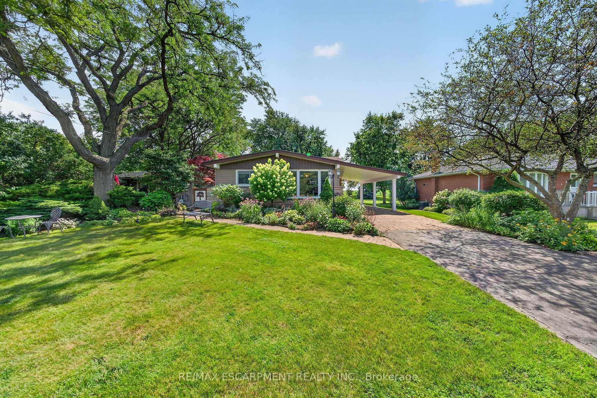8399 Dickenson Road