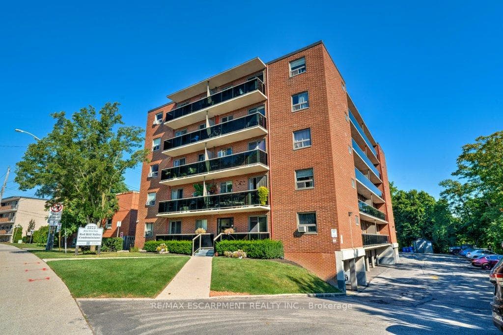 2373 King Street Unit 17