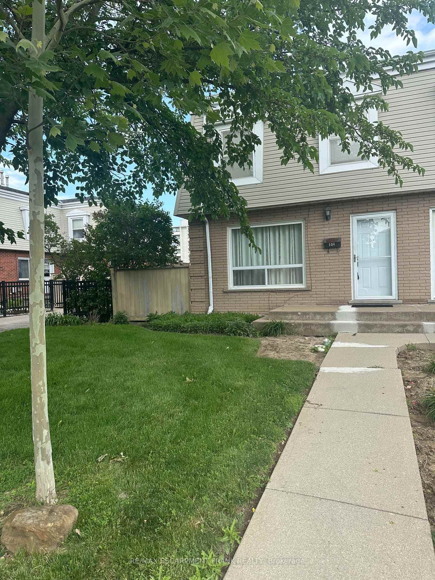 104 Neil Avenue