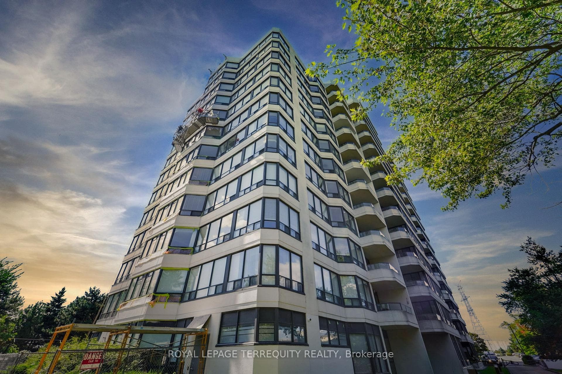 8501 Bayview Avenue Unit 1107