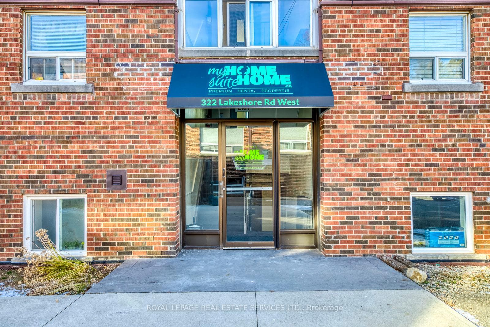 320 Lakeshore Road