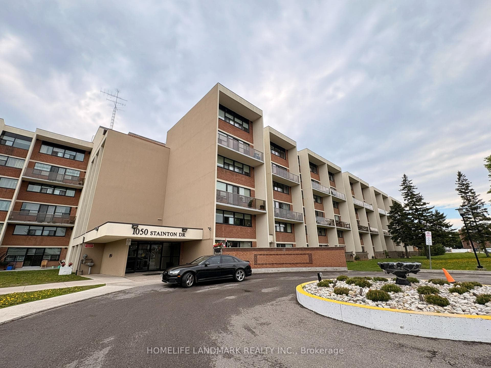 1050 Stainton Drive Unit 327