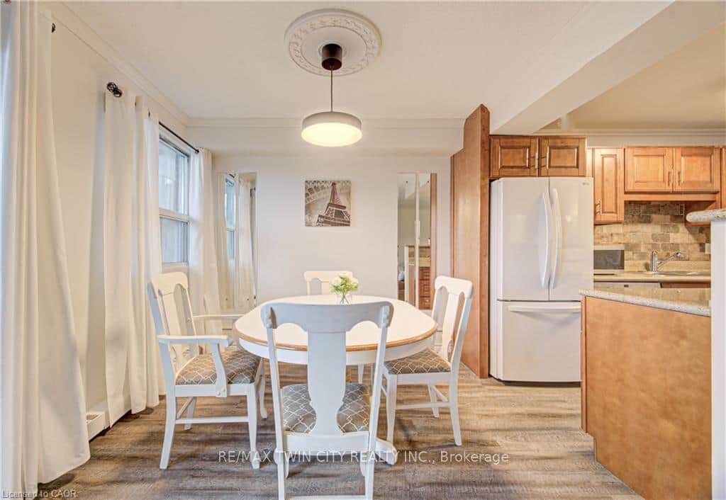 793 COLBORNE Street Unit 202