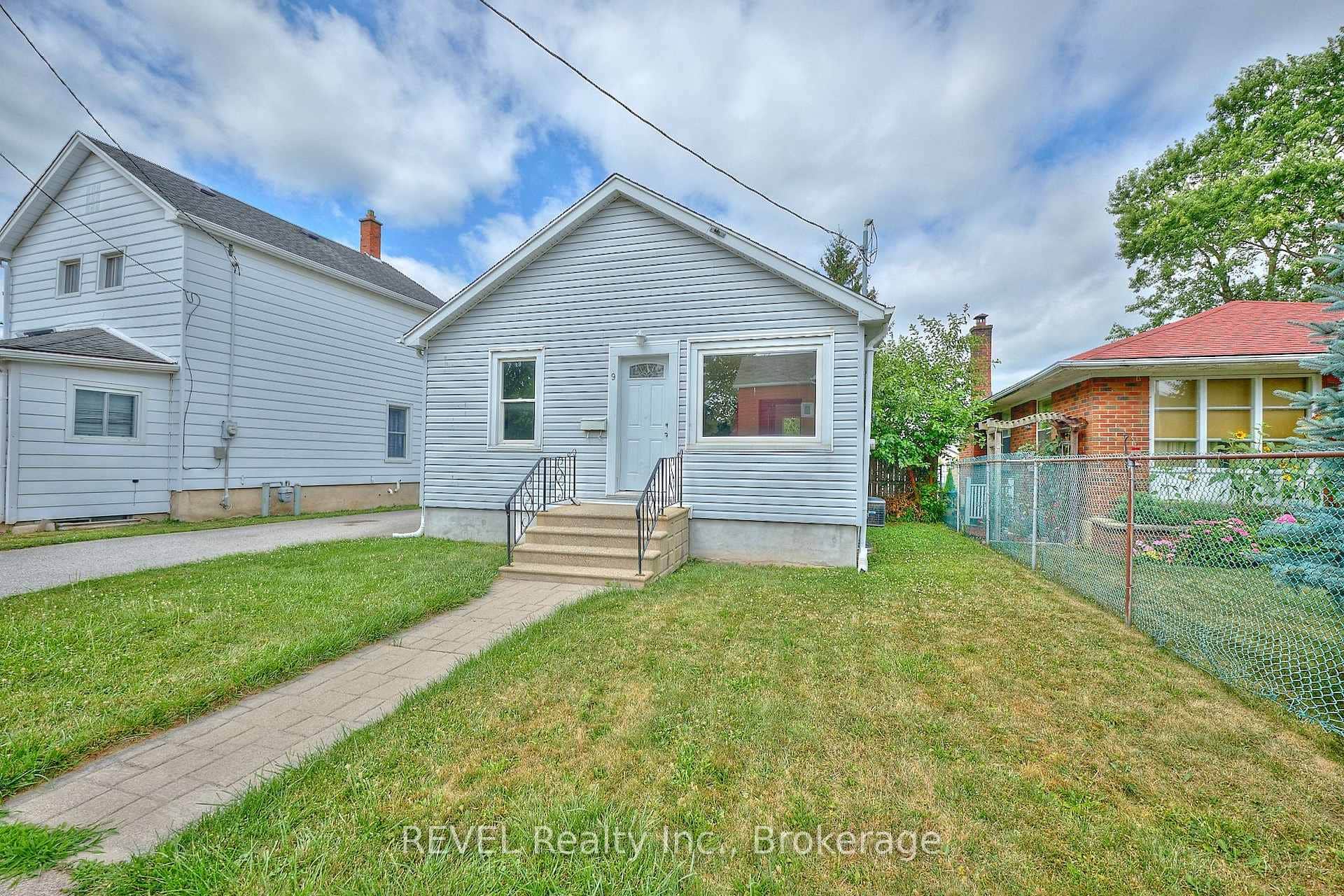 9 Colborne Street