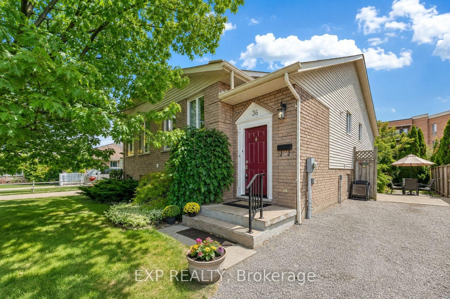 36 Vintage Crescent