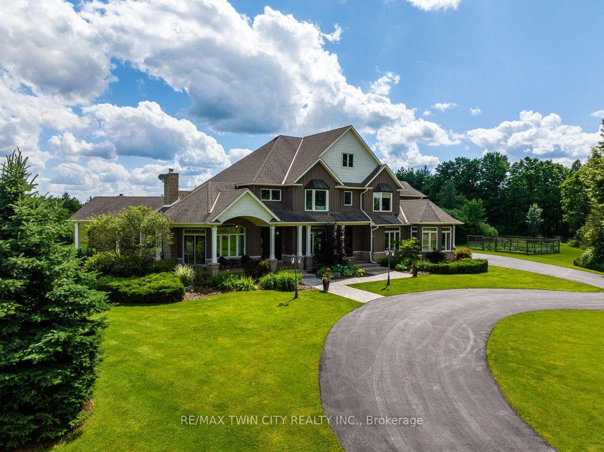 1532 6th Concession Road