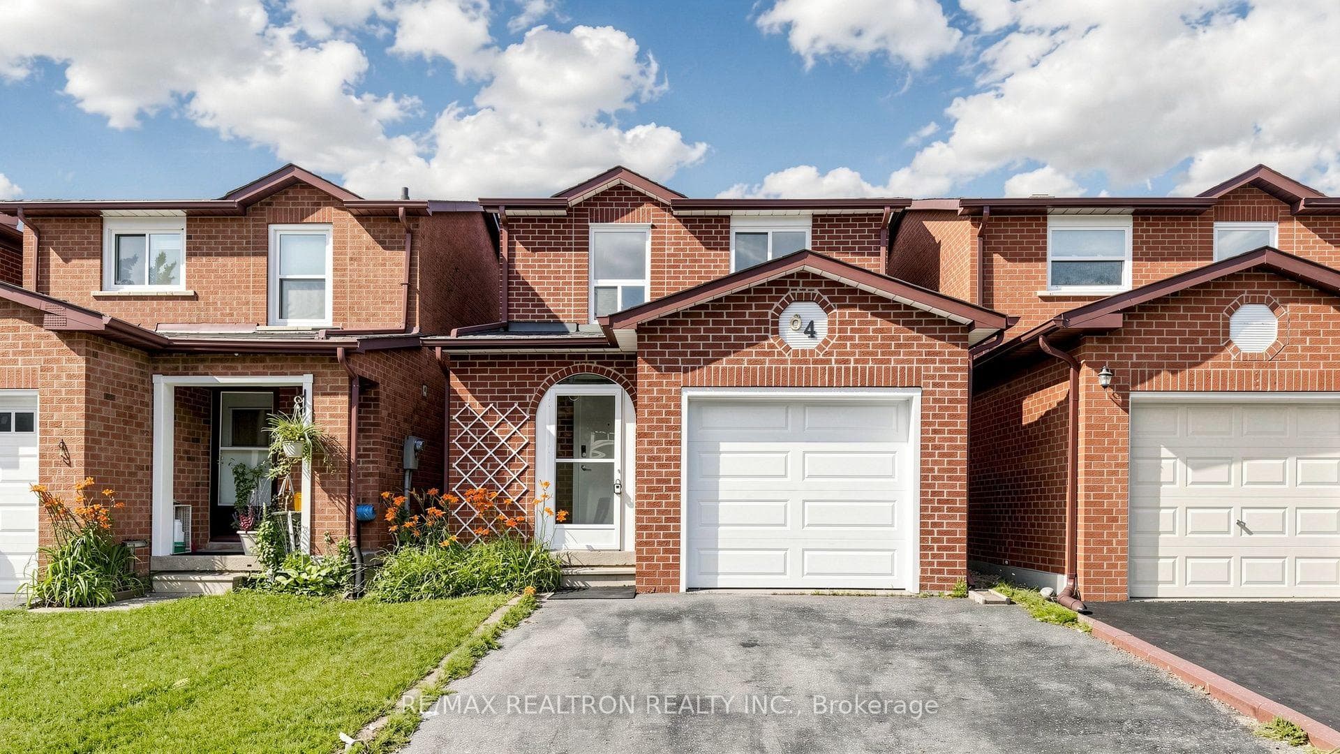 64 Dunbar Crescent
