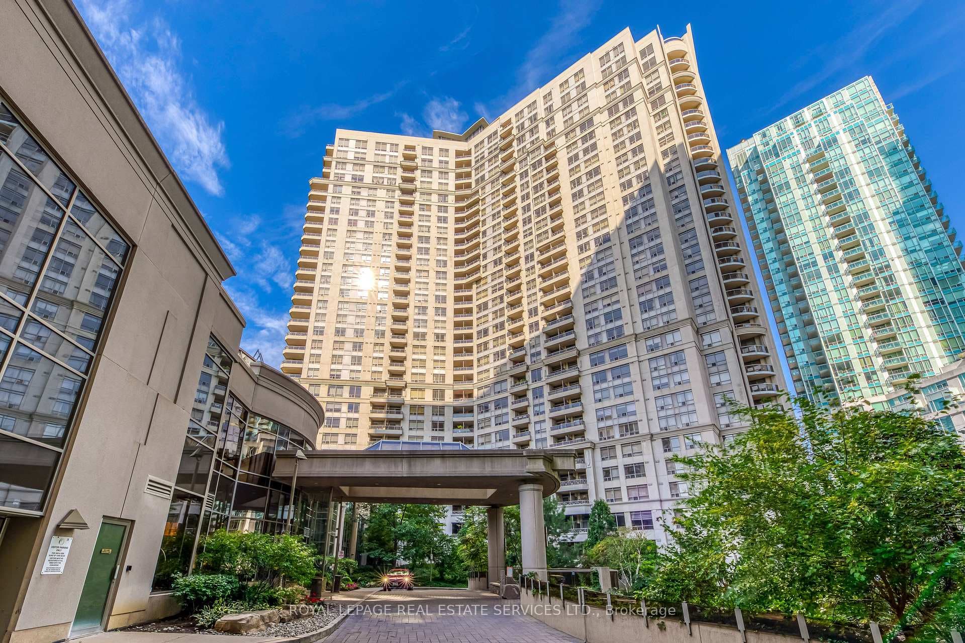 3888 Duke Of York Boulevard Unit 1433
