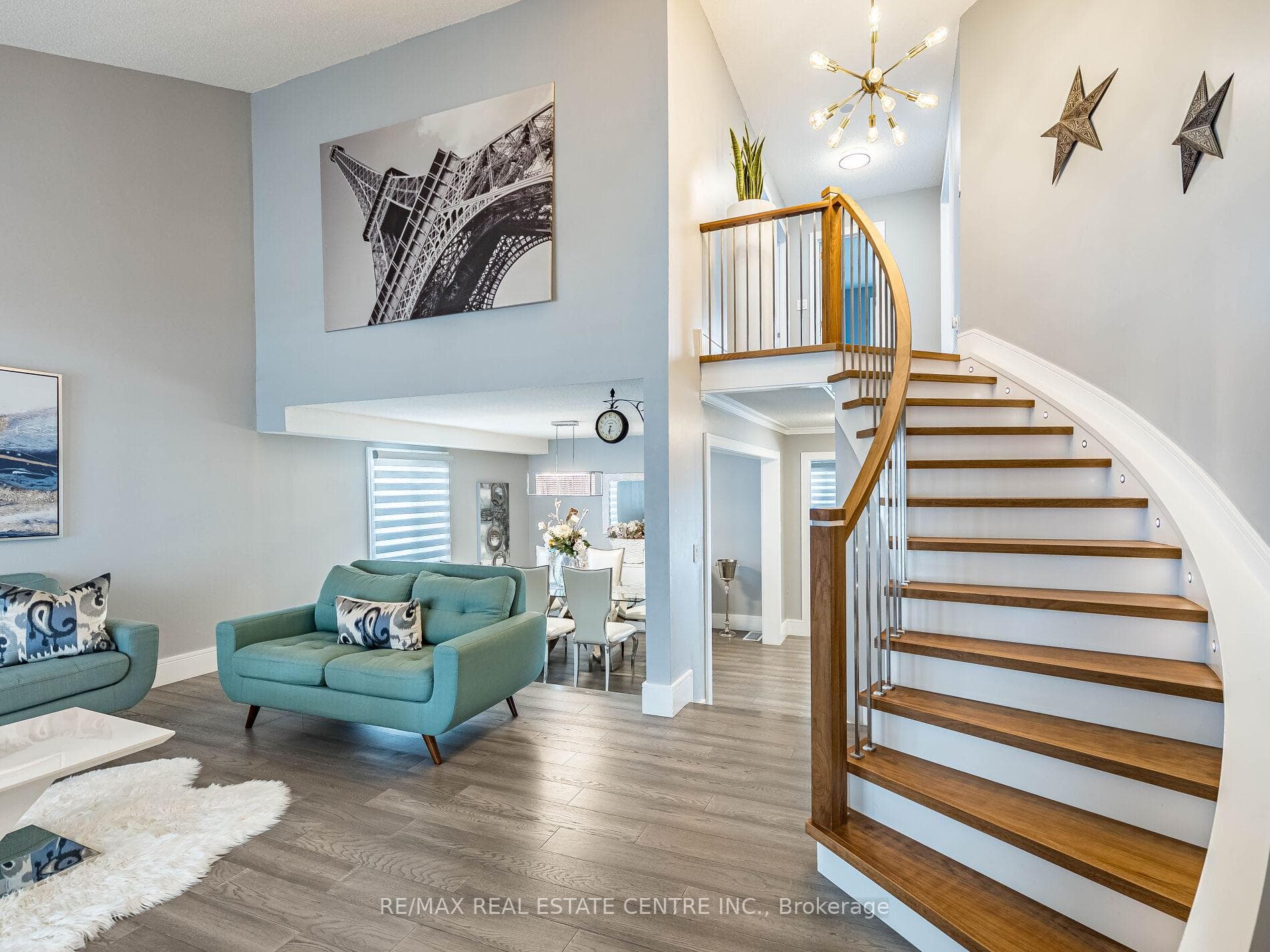 114 Parkwood Crescent