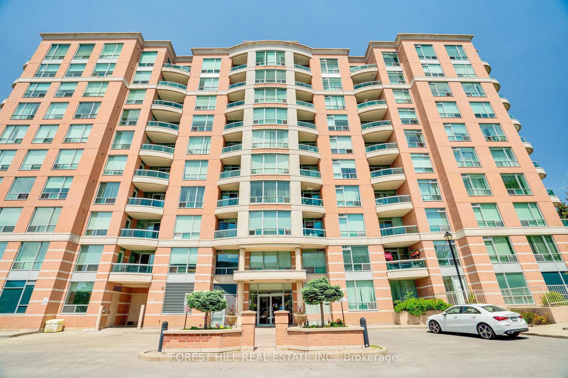 745 New Westminster Drive Unit 608