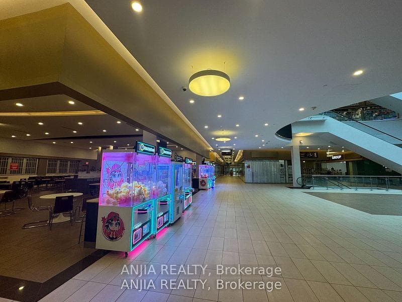 9390 Woodbine Avenue Unit 1D30