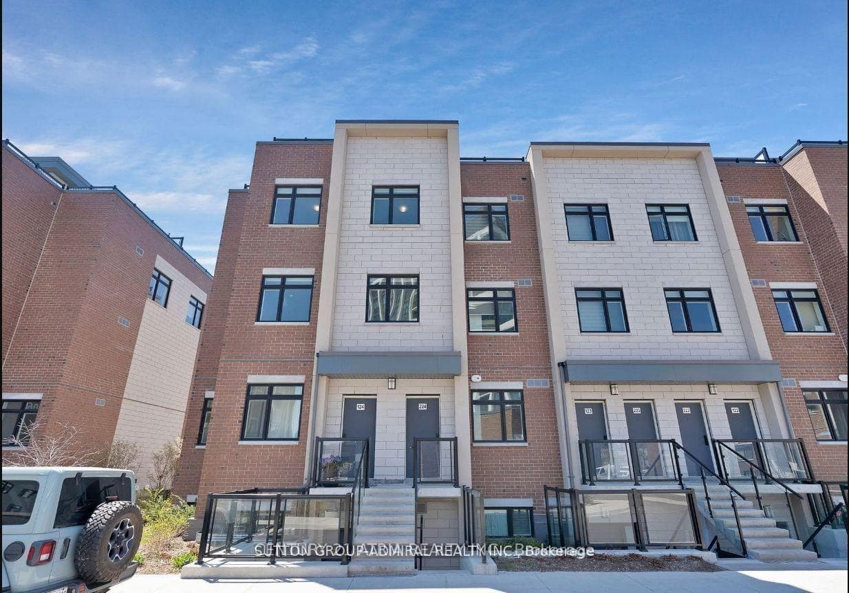 1085 Douglas Mccurdy Common Unit 212