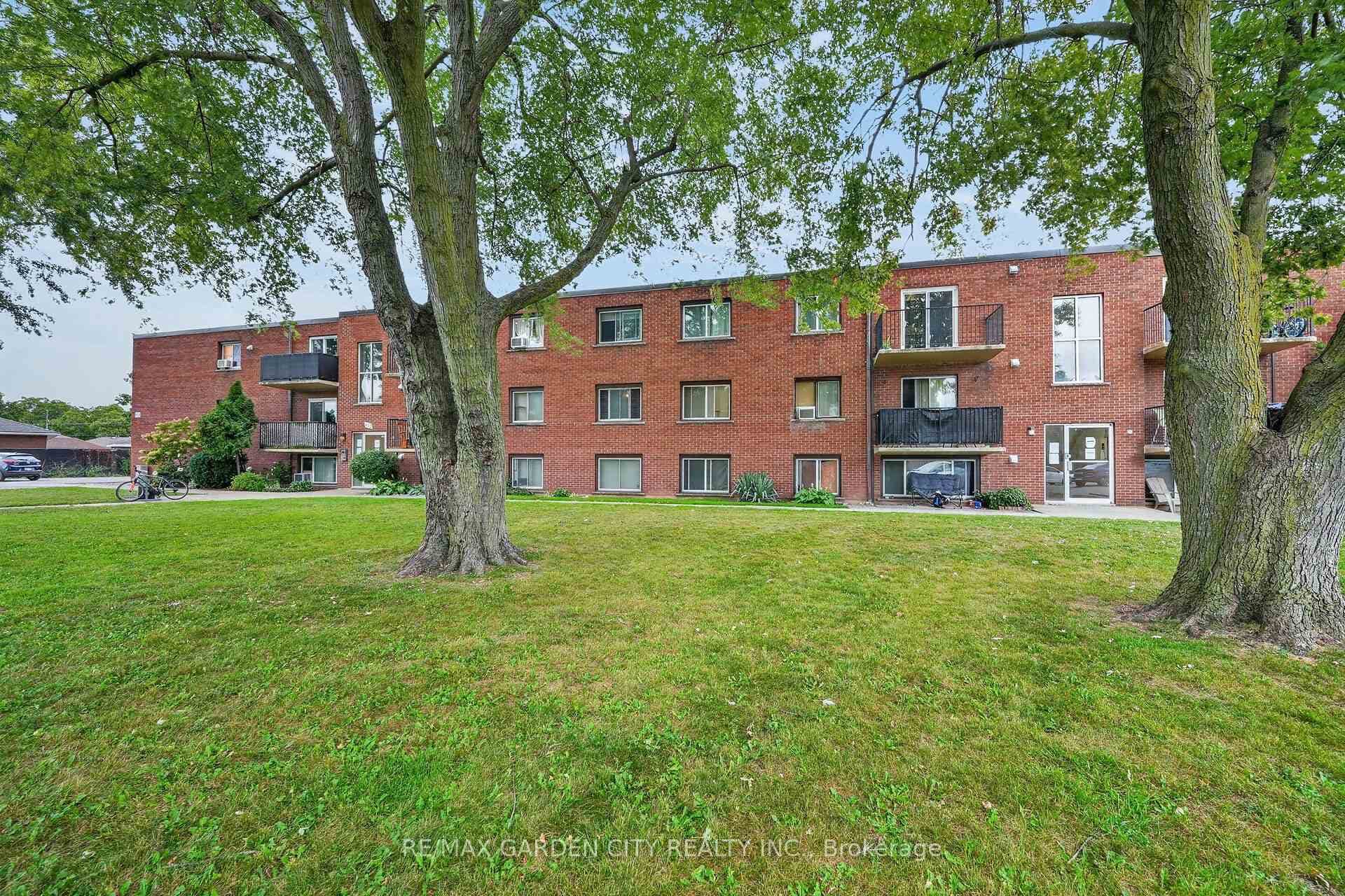 452 Carlton Street Unit 37