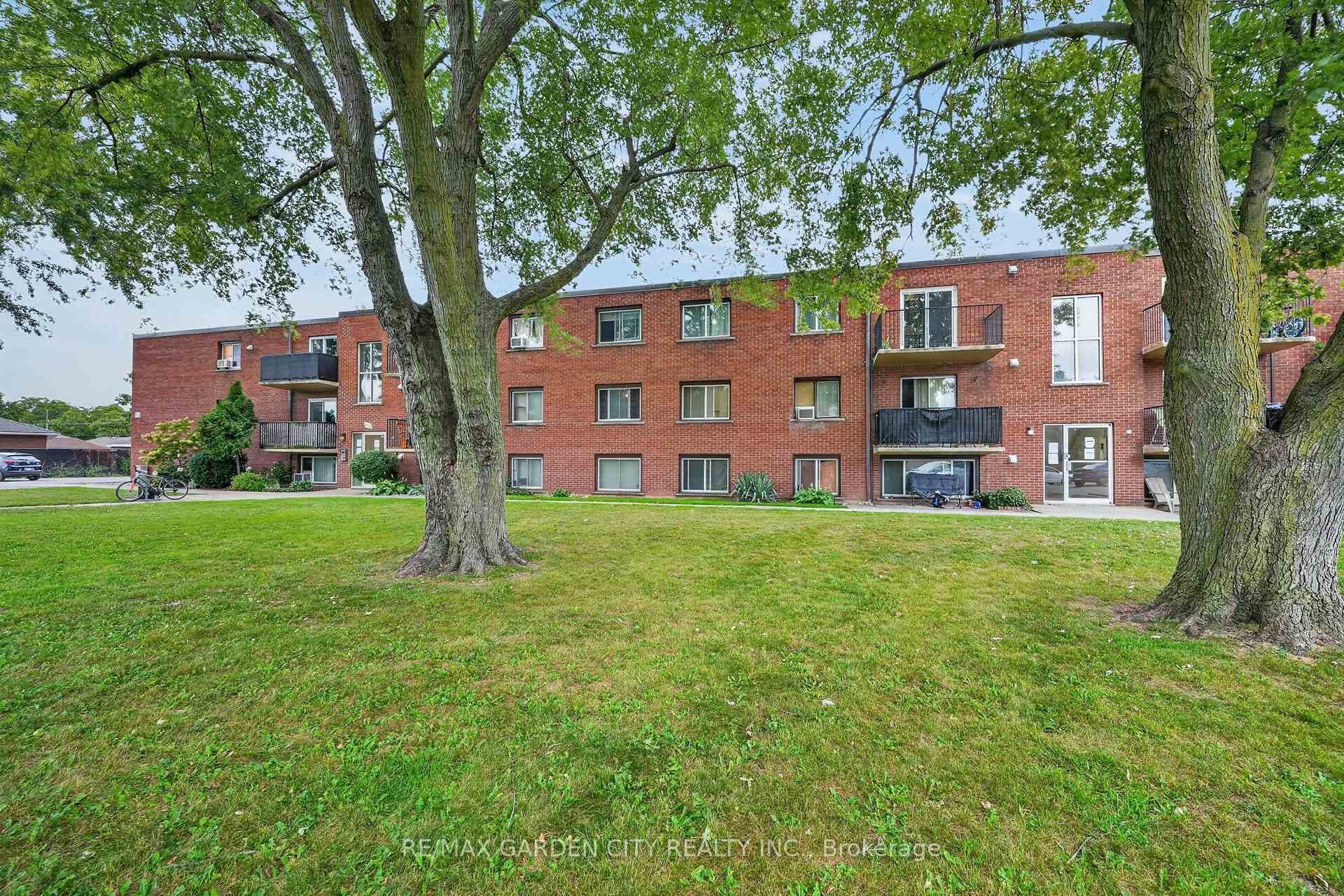 452 Carlton Street Unit 37