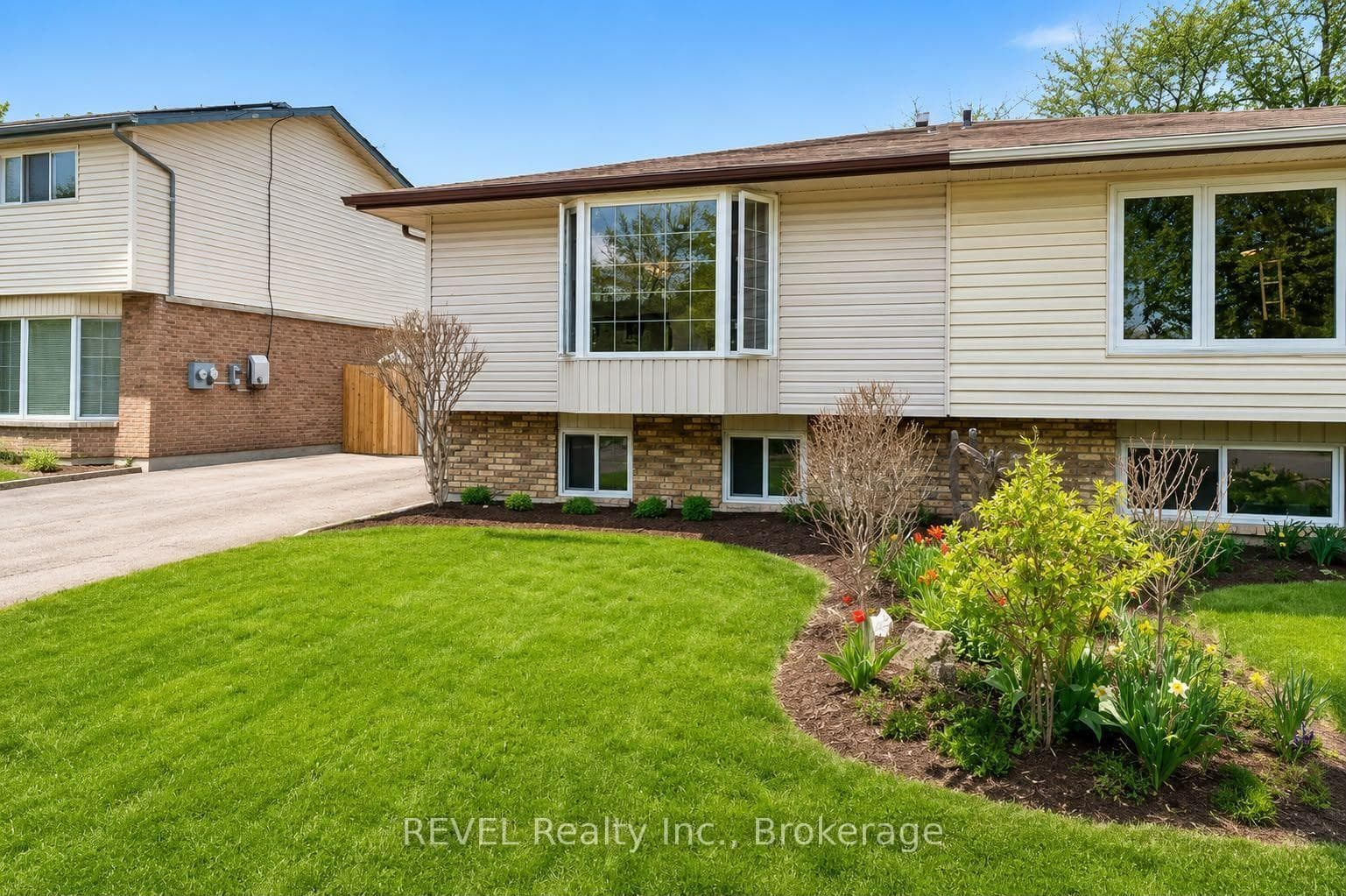 52 BULA Drive Unit UPPER