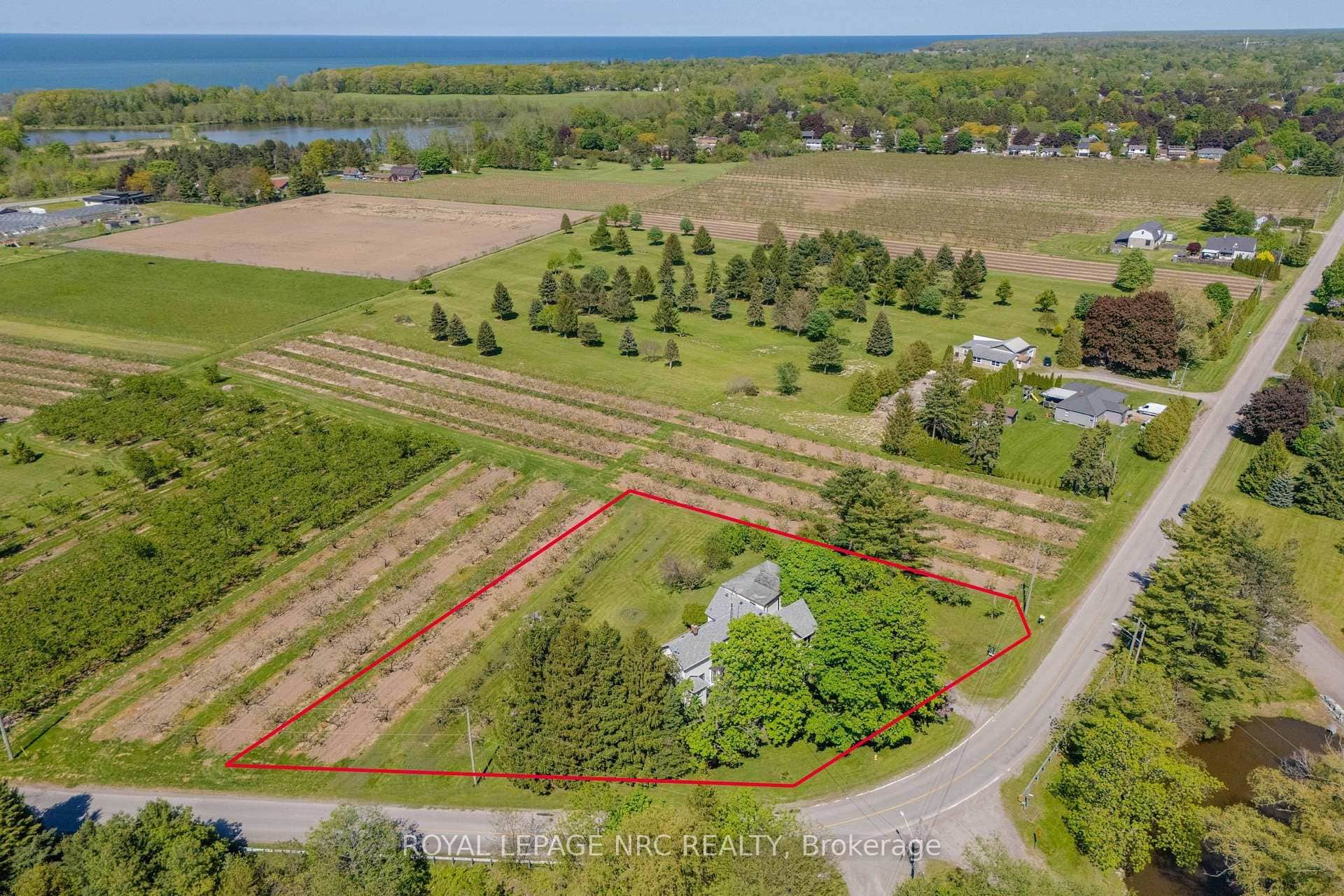 245 Niven Road